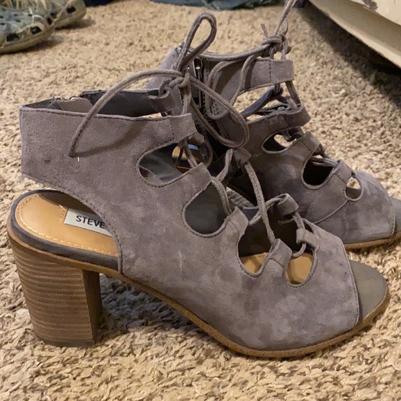 Women’s heels - Picture 2 of 4